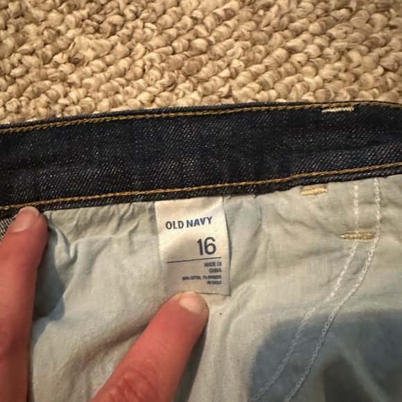 Old Navy the Flirt Jean Capris Size 16 - Picture 3 of 3